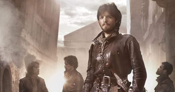 the-musketeers_Athos (TOM BURKE)